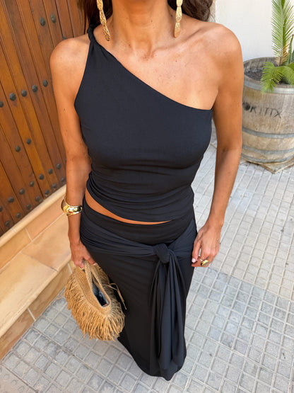 Islaia Set in Black