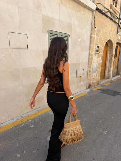 Islaia Set in Black