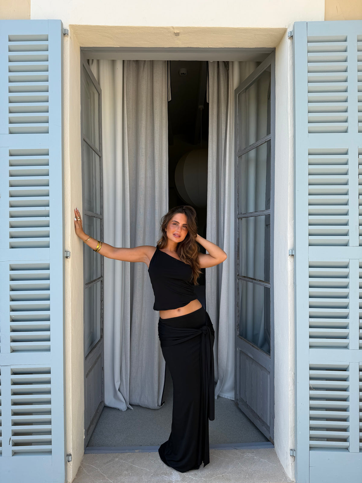 Islaia Set in Black