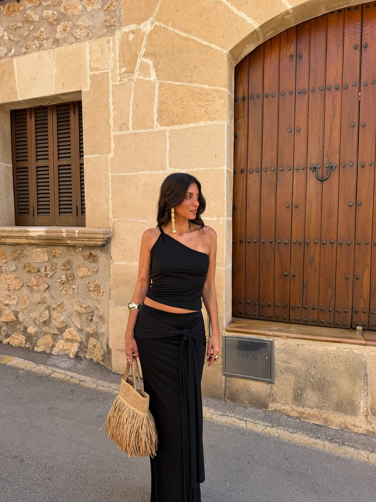 Islaia Set in Black