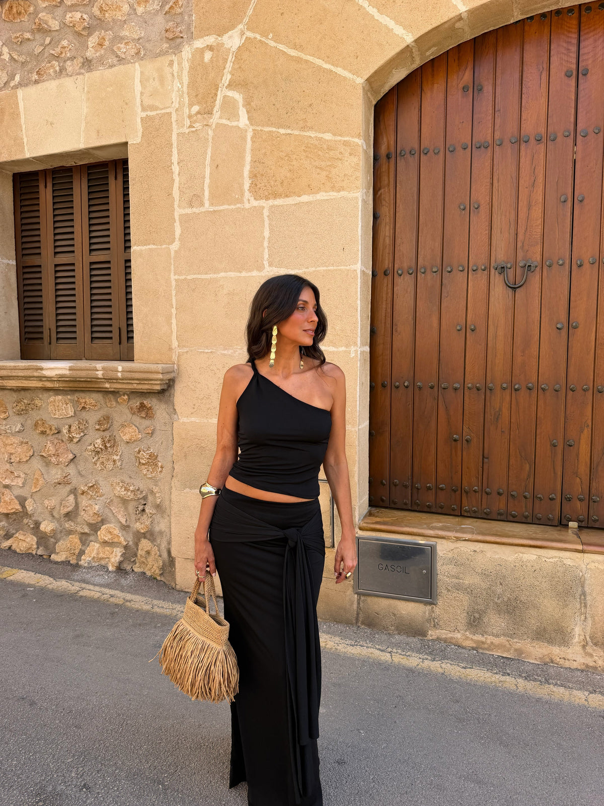 Islaia Set in Black