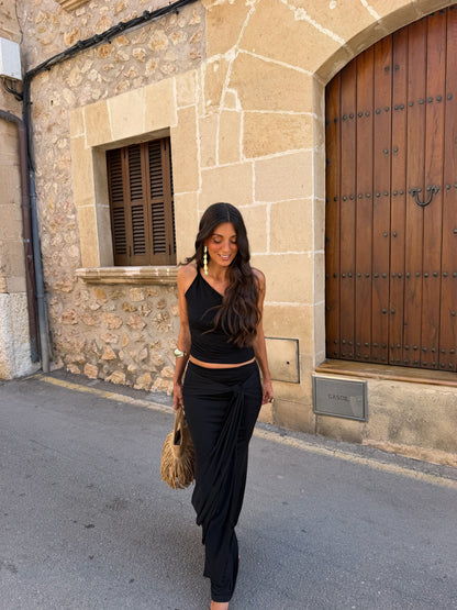 Islaia Set in Black