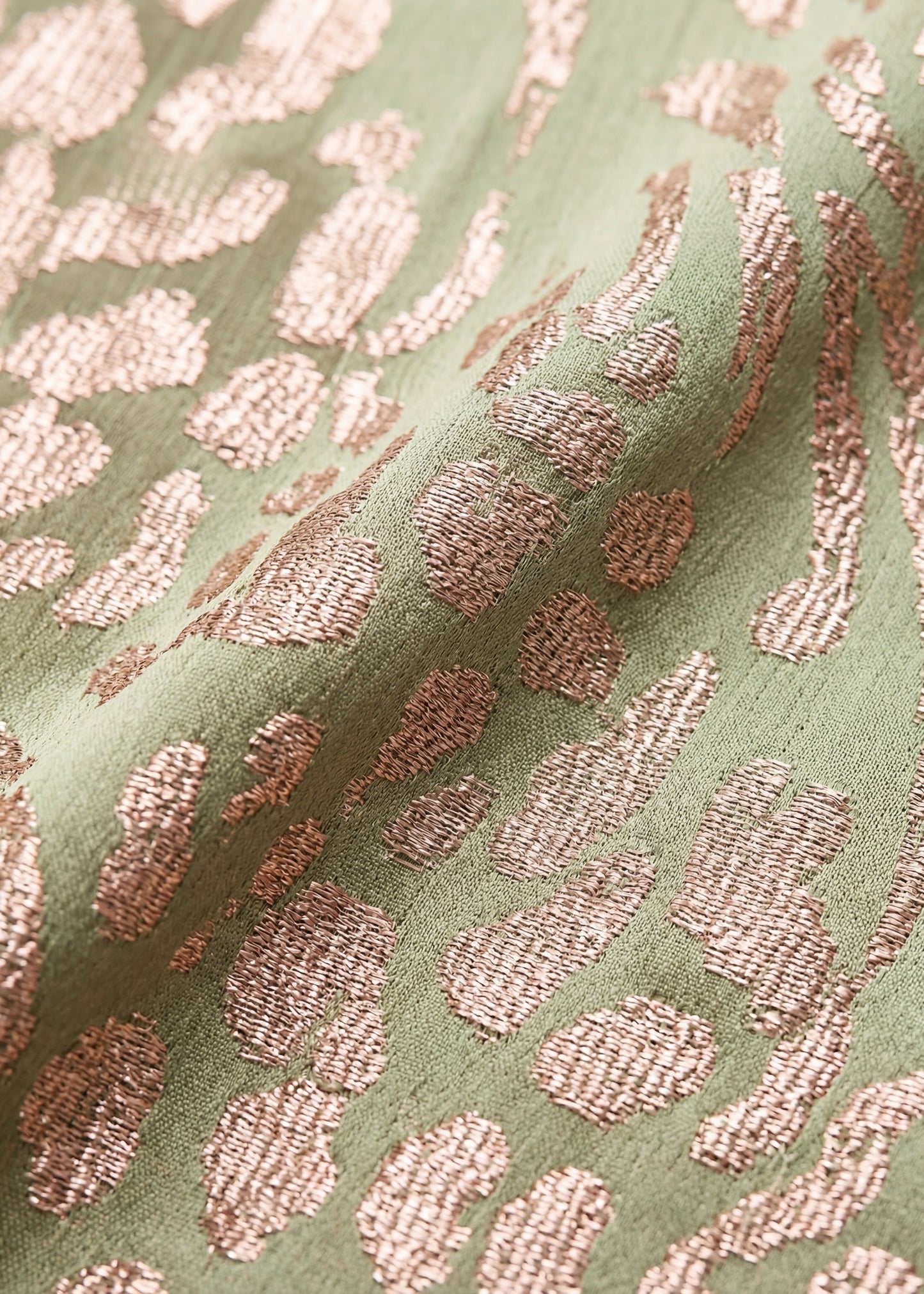 Antonella | Vestido elegante en tejido ligero y fluido