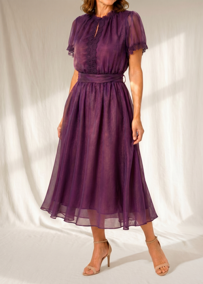 Flavia | Maxi Vestido con Escote Corazón y Bordado de Encaje Chifón