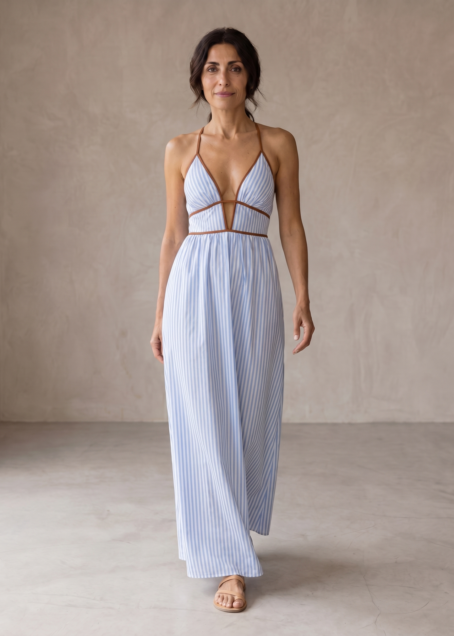 Sara | Vestido Largo de Rayas con Escote Cut-out