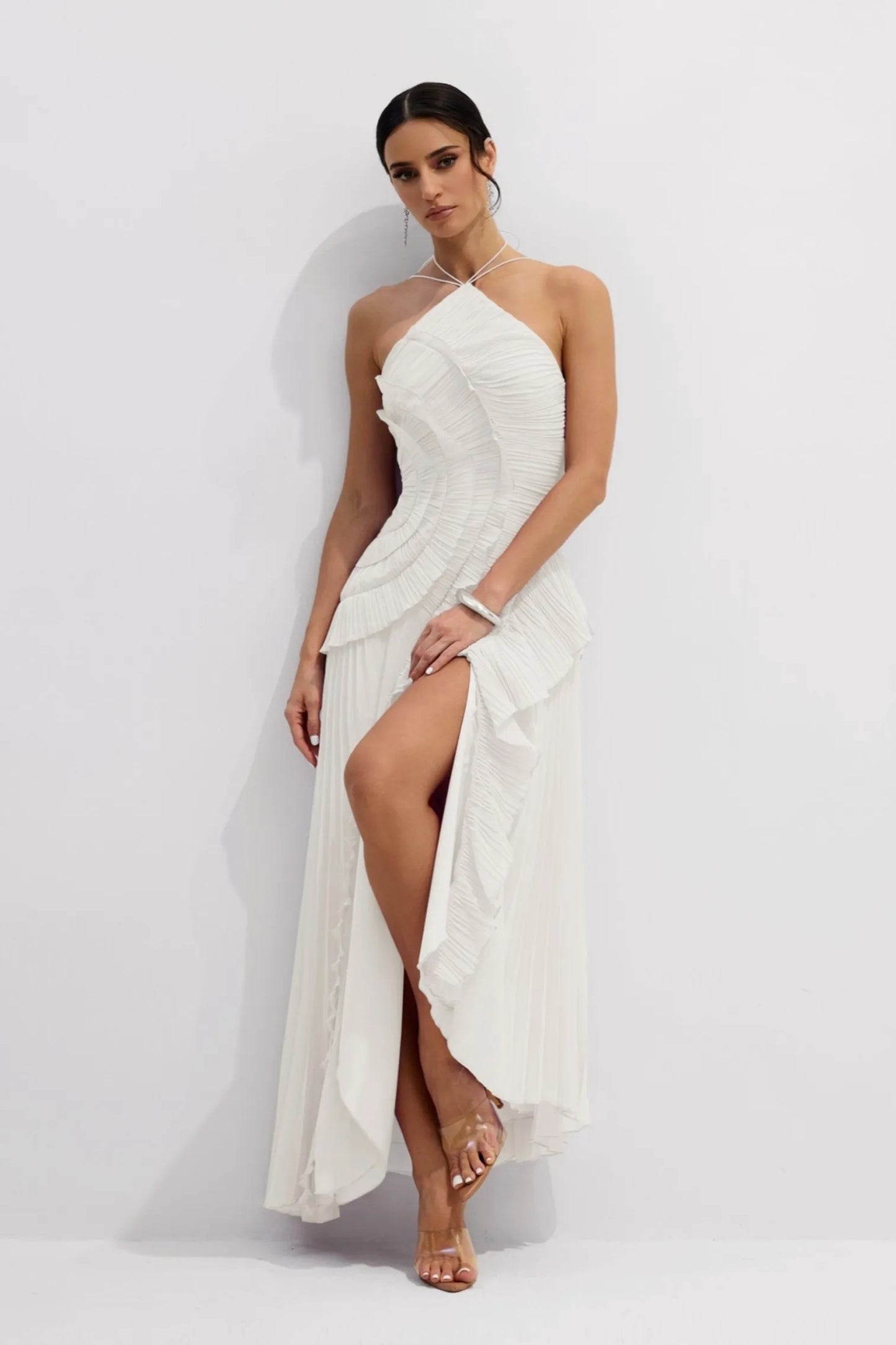 Nina - Vestido midi asimétrico plisado con cuello halter