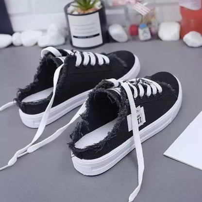 Zapatillas vaqueras tipo mule para mujer