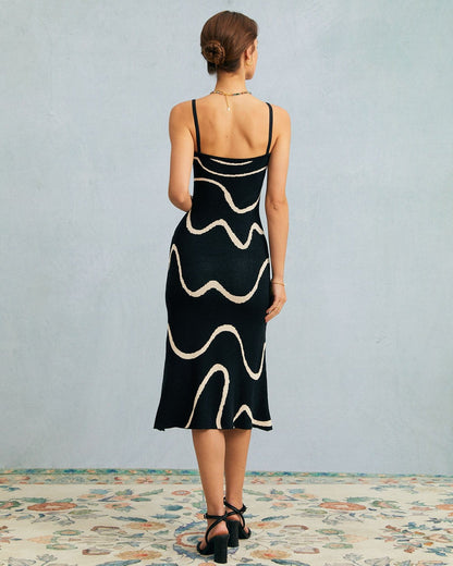 Luna - Vestido midi de punto negro con bajo sirena y ondas